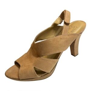 Naturalizer Devin Sandals Tan Suede Slingback Shoes Size 9 M Open Toe